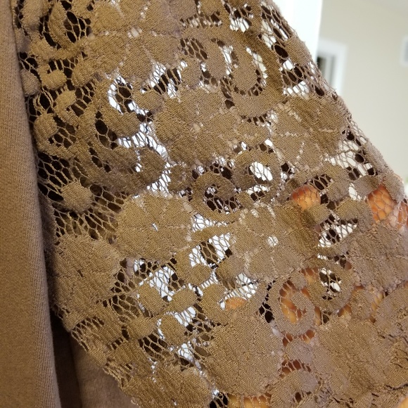 Loft medium lace sleeve top - Picture 3 of 5